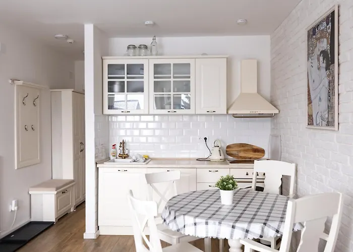 Promo Evergreen Apartments